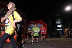 BIB: 
                            <button type="button" onclick="openModal(26262628)" class="btn btn-primary btn-sm float-right btn-popup" data-toggle="modal" data-target=".modal-high-quality">
                        <i class="fas fa-shopping-cart"></i> Add to Cart
                    </button>
                                            <button type="button" onclick="isThisMe(26262628, true)" class="btn btn-success btn-sm float-right btn-popup btn-isme hidden" data-toggle="tooltip" data-placement="bottom" title="นี่คือรูปของคุณใช่ไหม คลิกที่นี่เพื่อเอาเข้าอัลบั้ม">
                        <i class="fas fa-plus"></i> Add to album
                    </button>
                    <button type="button" onclick="isThisMe(26262628, false)" class="btn btn-warning btn-sm float-right btn-popup btn-isnotme hidden">
                        <i class="fas fa-ban"></i> Remove from album
                    </button>